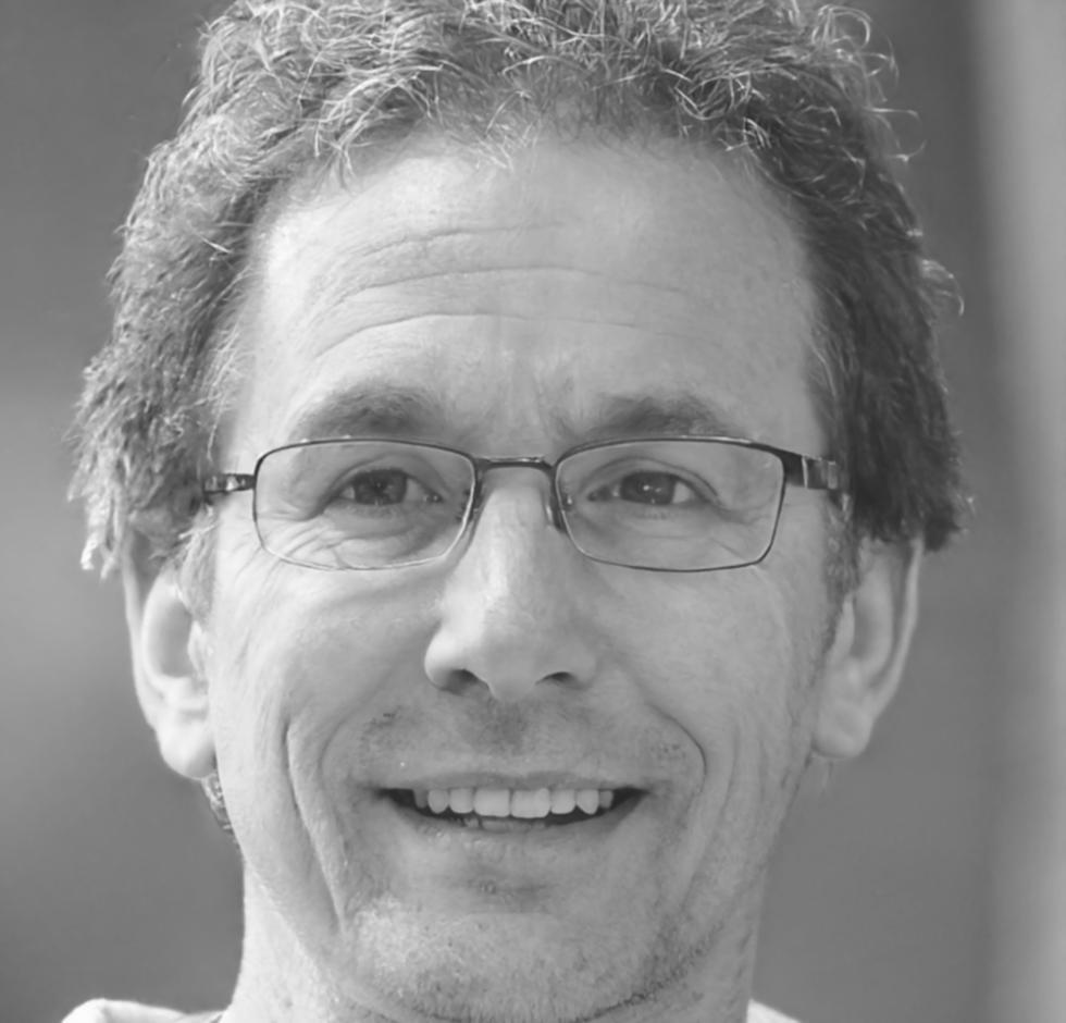 Carlos Mentor Senior